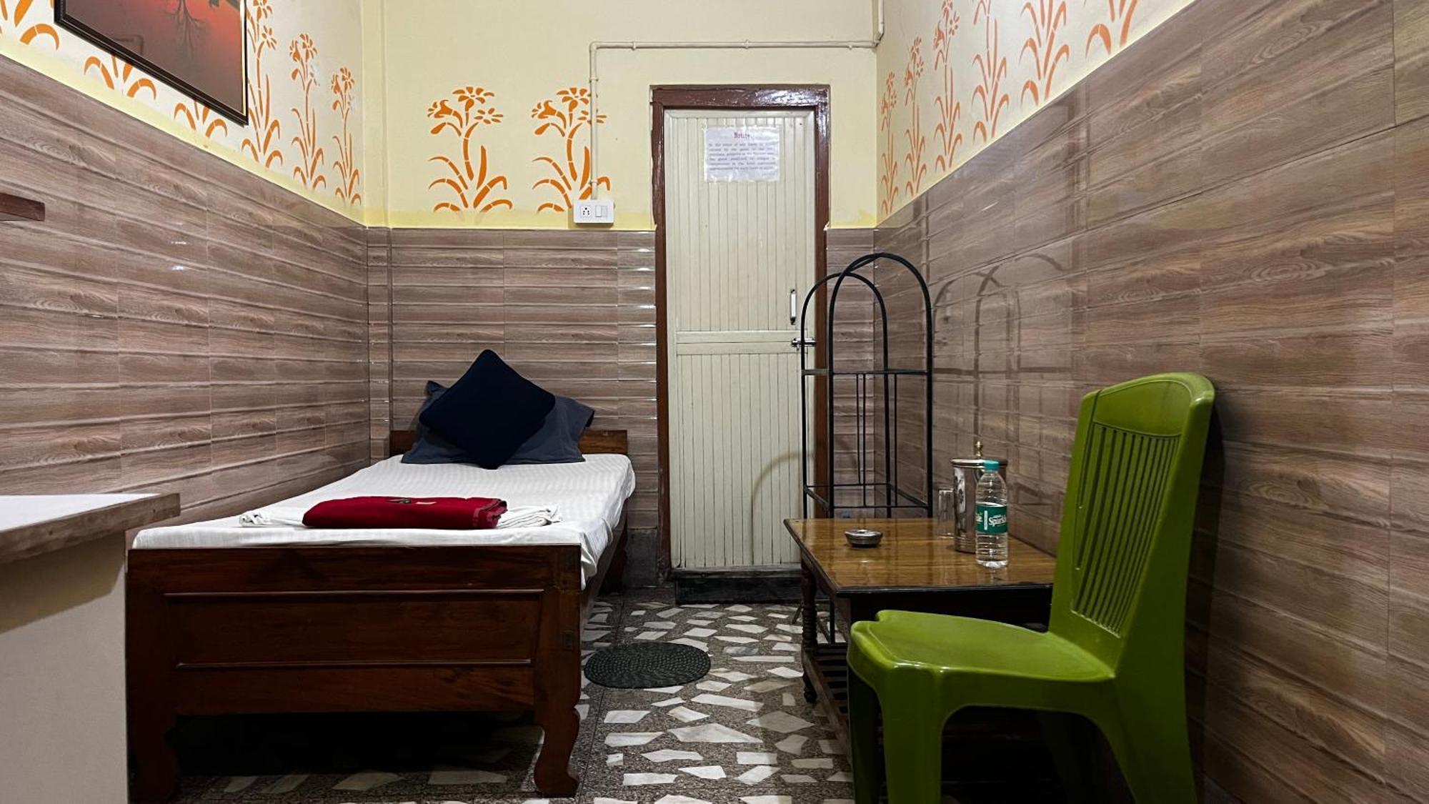 Hotel Raj Siliguri Εξωτερικό φωτογραφία