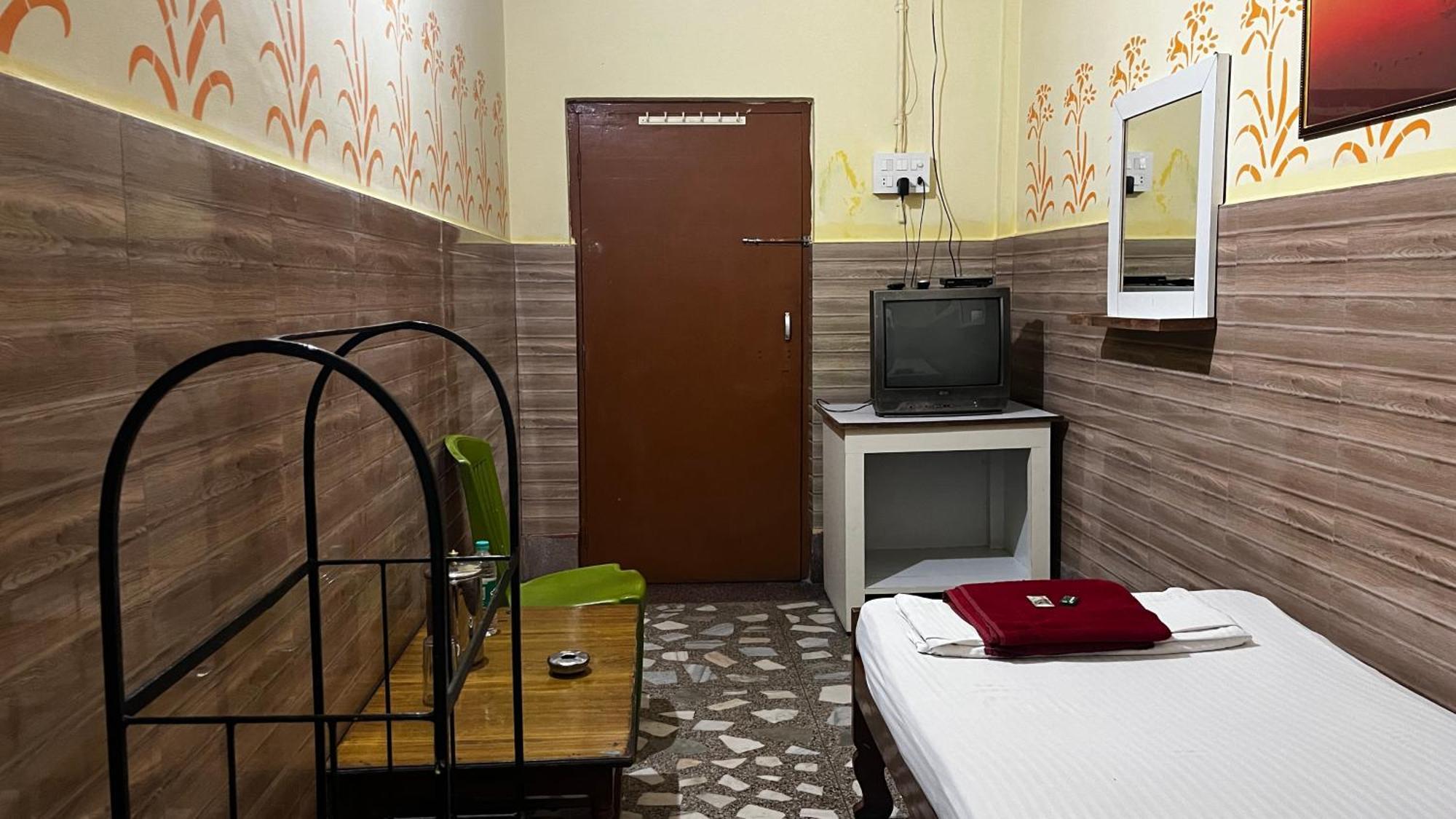 Hotel Raj Siliguri Εξωτερικό φωτογραφία