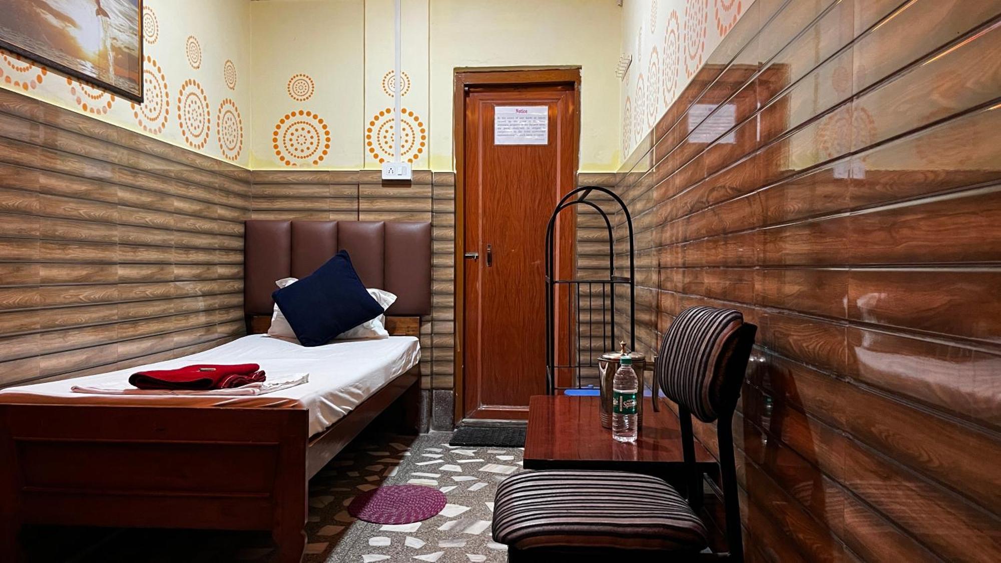 Hotel Raj Siliguri Εξωτερικό φωτογραφία